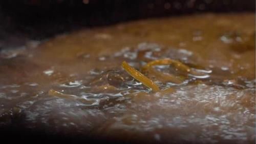 彝族|坨坨肉,松茸鸡汤,苦荞面包,也是彝族人宴请客人必备的美食之一