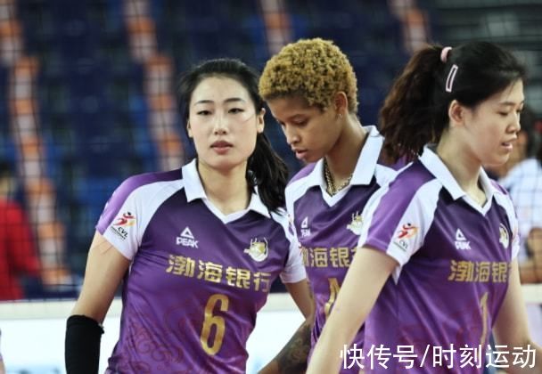 天津队|27-25翻盘绝杀！李盈莹绝境爆发，中国女排新领袖率天津击败辽宁