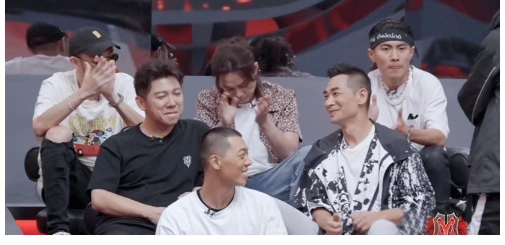 尹正|《披荆斩棘的哥哥》如同一面镜子，照出不同的个性魅力：摇滚组仗义功夫组有格局