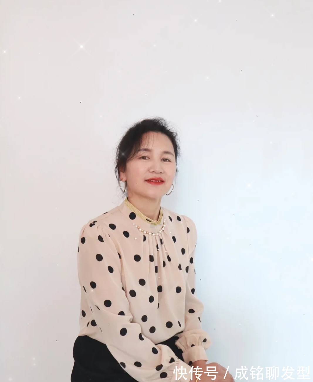 博主|五十岁的妈妈也可以美得高级!学大龄博主的穿搭法,显年轻又吸睛