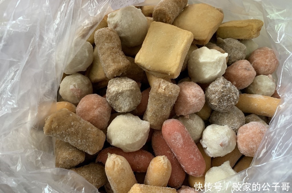 烧烤类|这6种食物,孩子再馋父母也别买,没营养还浪费钱,以后别乱买了