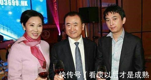 王健林|看了马云和王健林妻子的照片，网友他们的成功是有原因的！