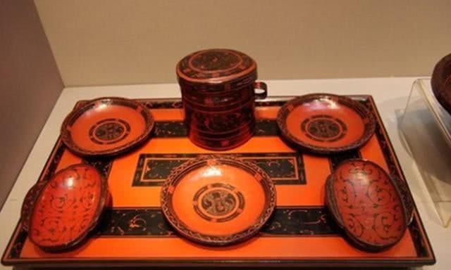 何为分餐制?我国古代长期实施的分餐制,为何演变成合餐制?