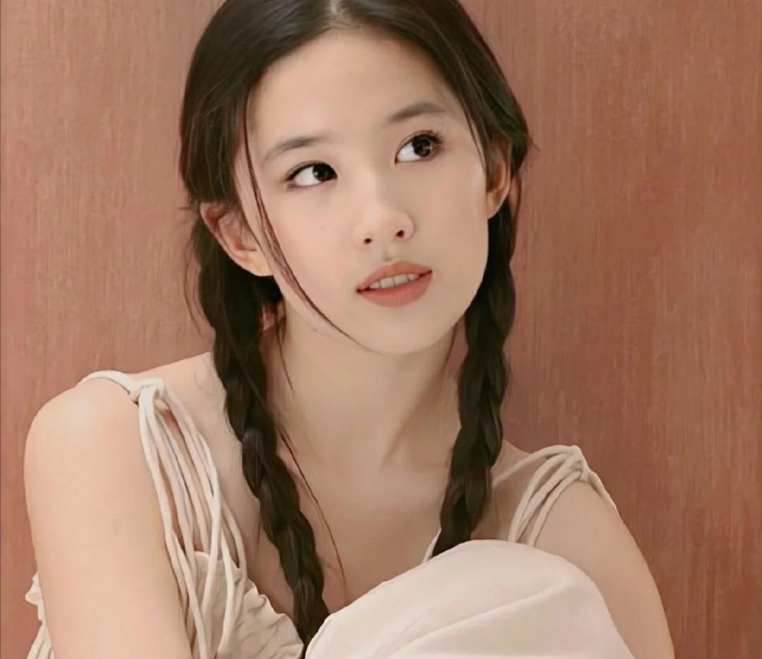 脸上有这5条线的女生，属于真正的“美人胚子”，第3条线很少见