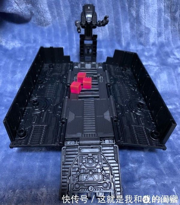 棋子|闲敲棋子落灯花 篇三十五：网飞暗黑擎天柱变形金刚