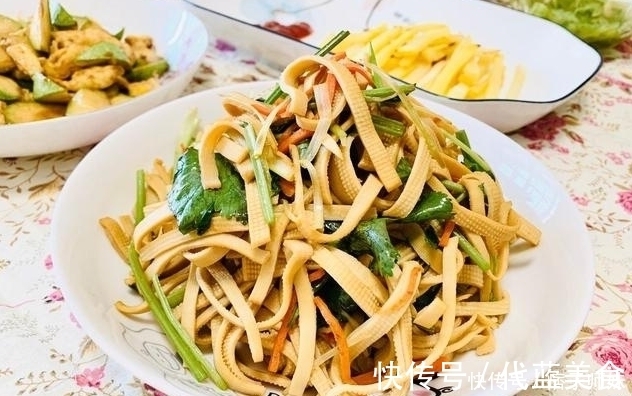 这菜,一斤9毛,钙是牛奶的4倍,鸡蛋的8倍,家里老人孩子要常吃