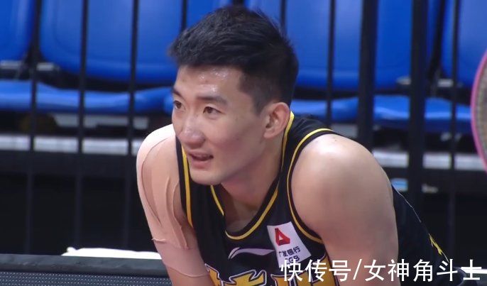 裁判員|1分鐘連吃違體+技犯！孫銘徽慘遭驅(qū)逐，廣東7分鐘僅2分，杜鋒不滿