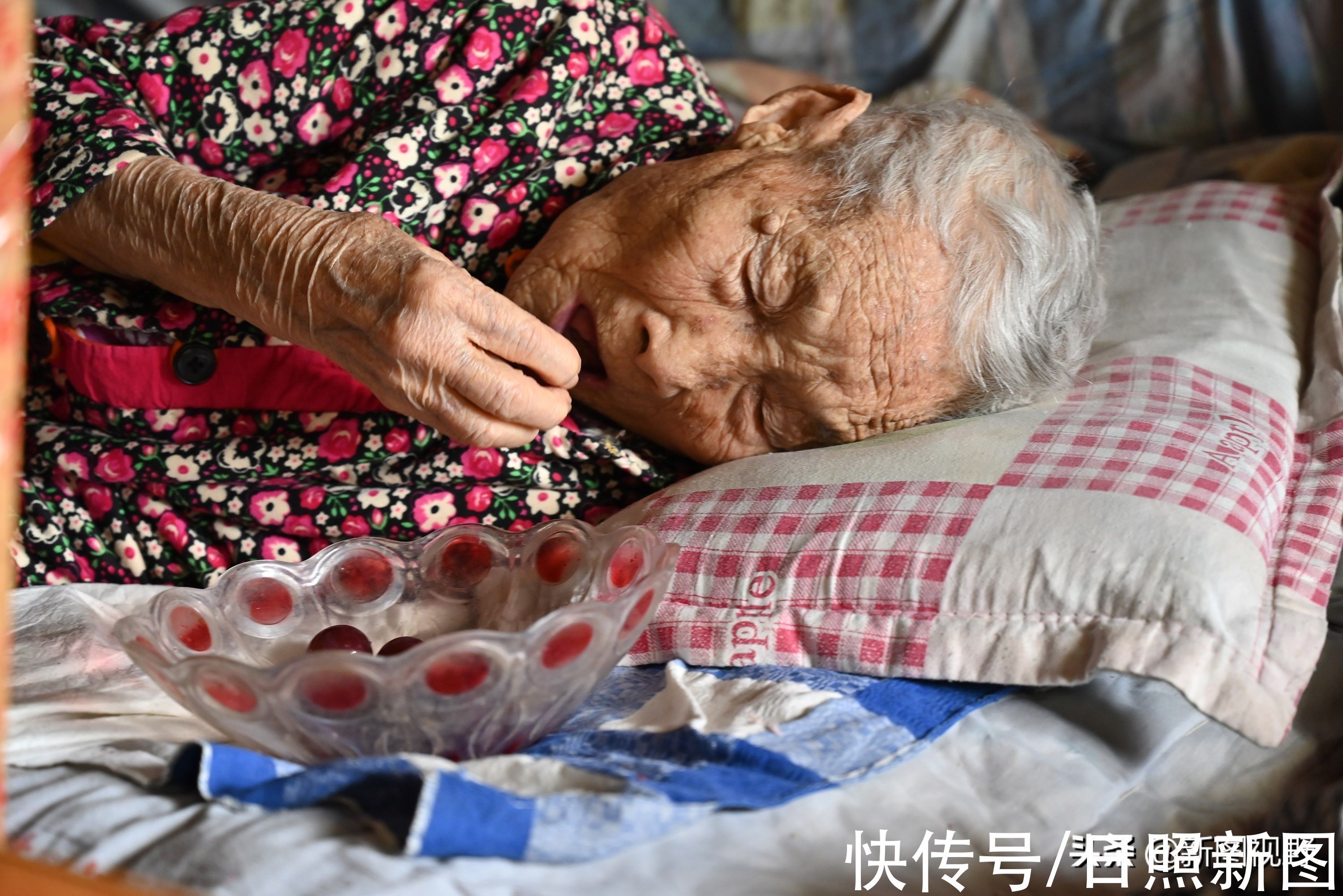 百岁奶奶|104岁奶奶,从没去过医院,养生方法极其简单,长寿秘诀人人都会