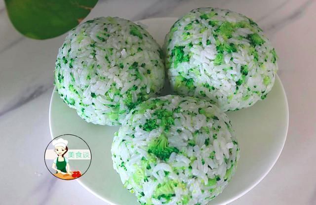 西兰花|想吃又怕胖？晚餐这样吃，简单营养，敞开吃还不长胖，就这么简单