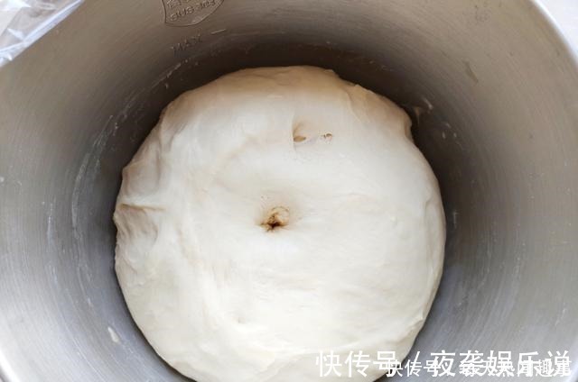 超软小面包|自制超软小面包,学会不用排队买,松软香甜,无添加更健康