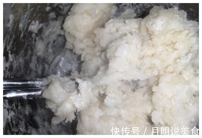 不会做油炸糖糕厨娘教你1招，简单实用家常做法，咬一口满嘴香