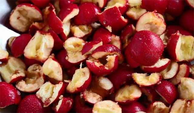 纯手工自制山楂糕、山楂卷，做法简单易学，比买的好吃太多