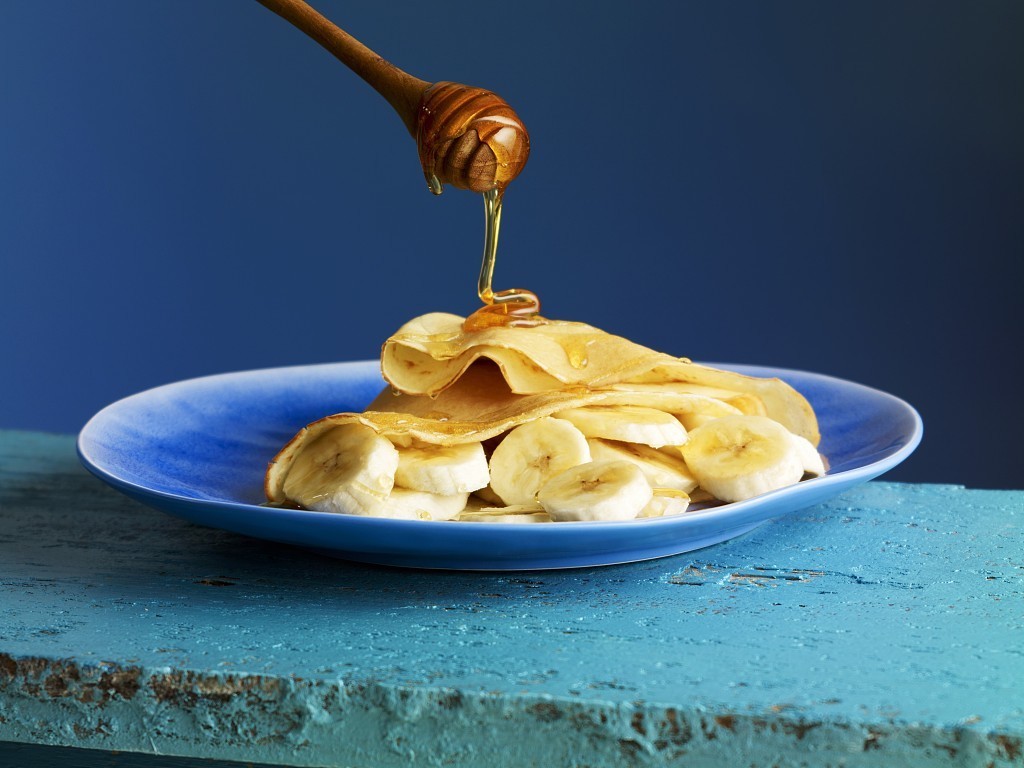 香蕉减肥法|香蕉+蜂蜜减肥食谱，闺蜜吃1周，裤腰就松了，不用节食也能瘦