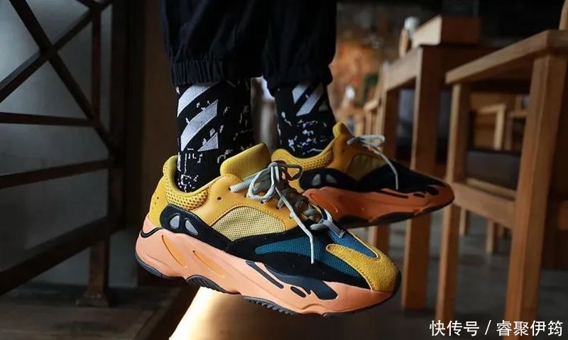 上脚效果超吸睛!“太阳”Yeezy 700 就要来了!