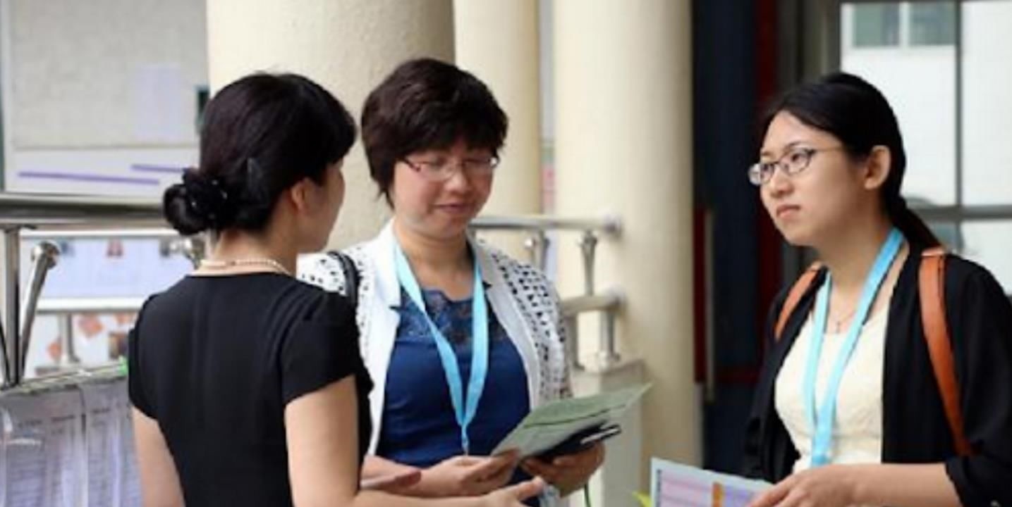 小王|“老师让带1万颗豆”, 宝妈陪娃数到半夜,质问老师反遭“打脸”