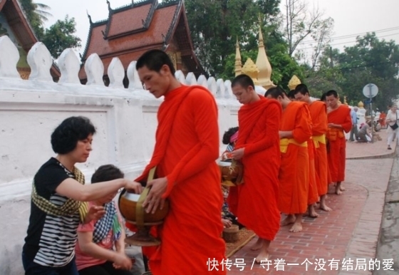 和尚|中国和尚与老挝僧人日常生活对比,差距还真大