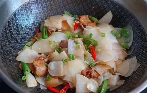 女性想要身体好，常吃3种食物，清理肠胃，排毒抗衰，增强体质