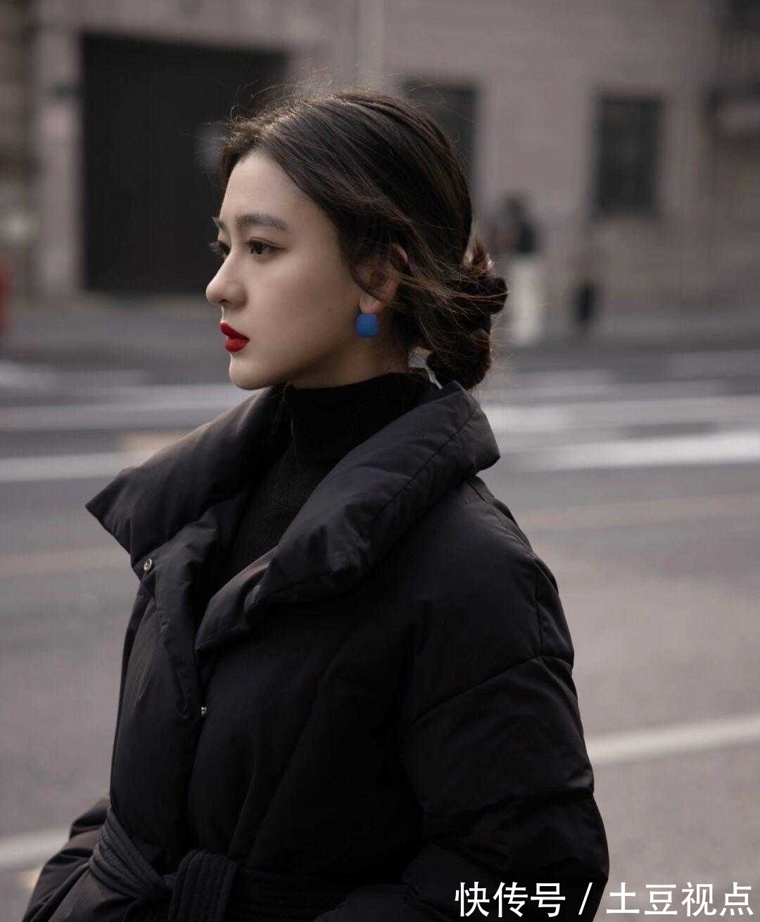 衣身 黑色羽绒服也能穿出高级感?看看这些搭配方式,简约日常又保暖