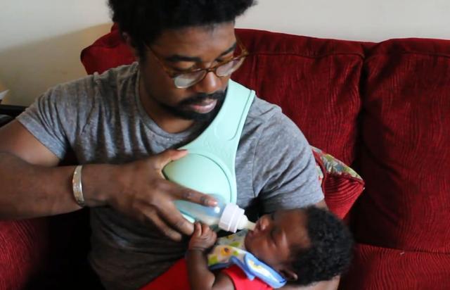 大妈|“你要不要脸?”宝妈公交车上喂乳被骂,大妈教你这样回怼