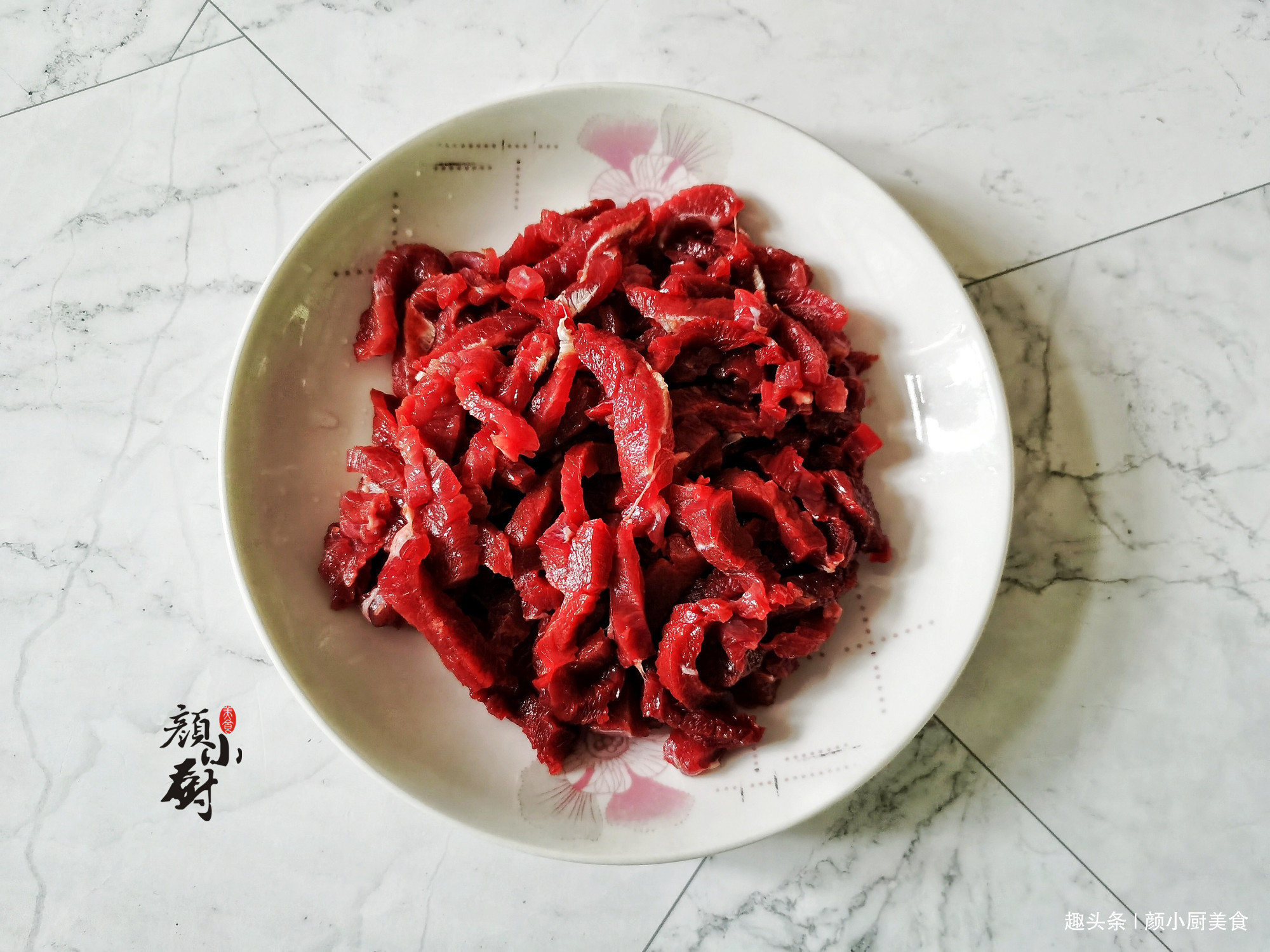 炒牛肉时,万万不可直接下锅就炒,多加这一步,牛肉鲜嫩更好吃