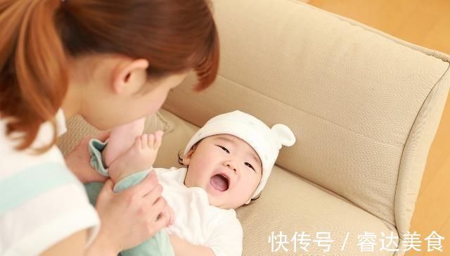 发育|月子里的宝宝有这七个特征,暗示智力发育好,做的越熟练越聪明
