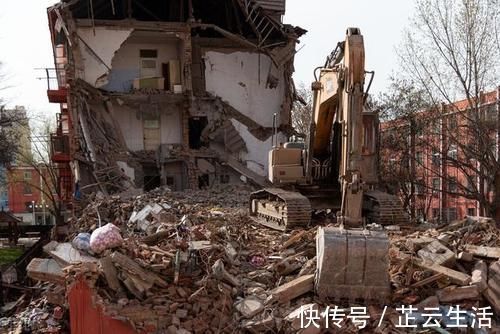 小产权房|买了小产权房,拆迁时我慌了?我应该怎么办?