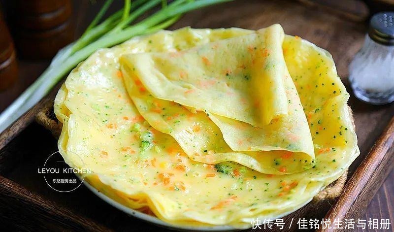 西兰花|10分钟早餐饼,不用揉面,有菜有蛋,放凉了吃也很软