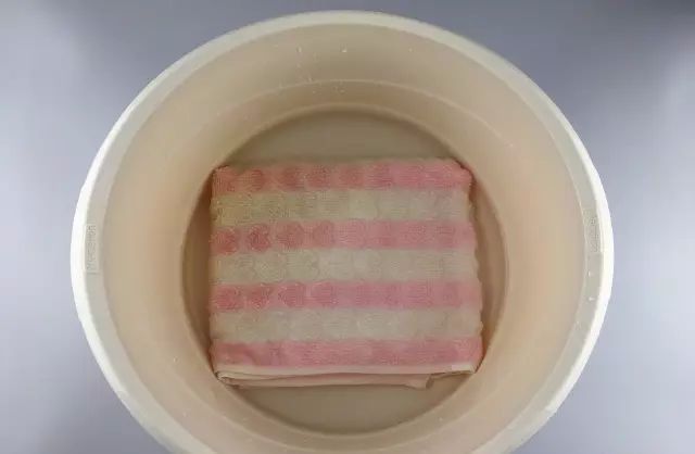 阴天衣服不干怎么办教你一招,比洗衣机甩干还快