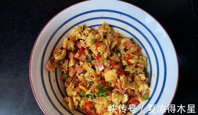 用馄饨皮就能做包子，不需要发面，皮薄还好吃，特别省时哦！