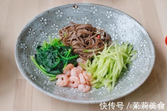 女人|晒晒40岁女人一周减脂晚餐，闺蜜难怪瘦得这么快，气色还那么好