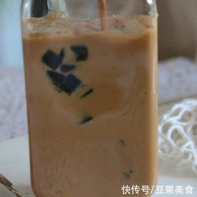 林依|奶茶店的爆款，黑钻奶茶，好喝到停不下来