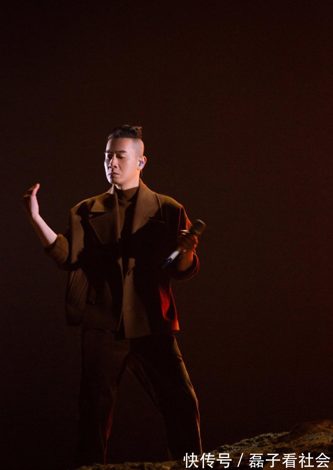 陳小春發(fā)文告別《披荊斬棘的哥哥》，言簡(jiǎn)意賅，這就是陳小春！