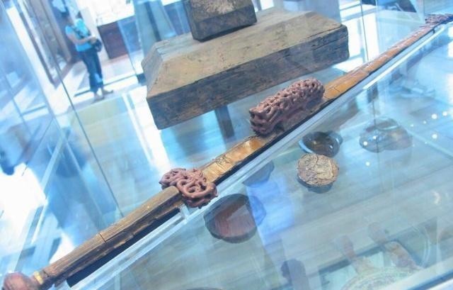 无疑|西汉流传一把千年铁剑,却被国人认为太晦气,后流落英国变成国宝