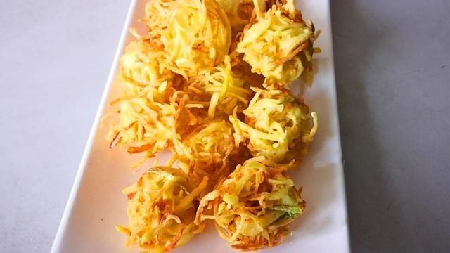 土豆做丸子，原来这么好吃，我家一周做5次，孩子特喜欢，太香了