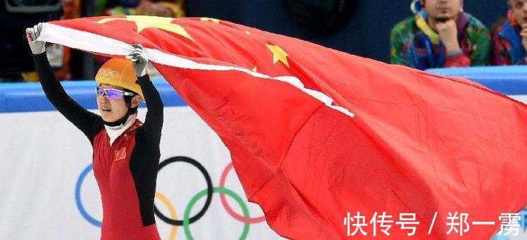 爱丽丝|冬奥会经典之战!李坚柔戏剧性夺冠,三大对手摔倒,大杨扬流泪
