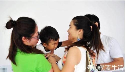 人际交往|长大自私没出息的孩子,吃饭时会有这3种表现,第一种就遭人厌恶