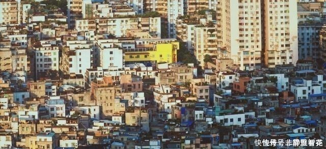 小区|为啥有钱人明明有好几套新房, 却仍住在一个老旧小区 答案太真实