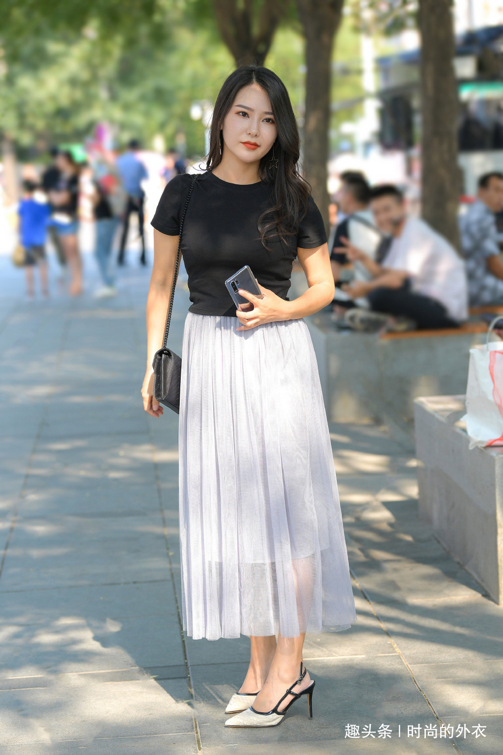 双层裙 轻盈雅致的纱裙穿搭,显瘦又舒适,身材微胖的女生值得借鉴