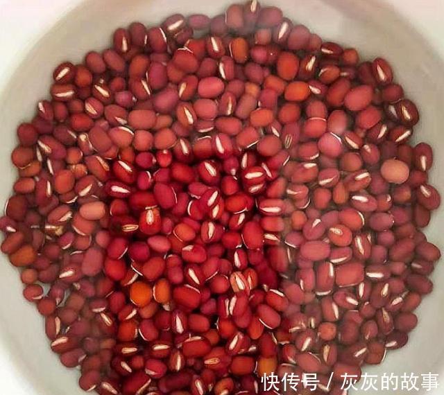 紅豆和它一起煮，女人常吃，皮膚白皙無色斑，像剝了殼的蛋