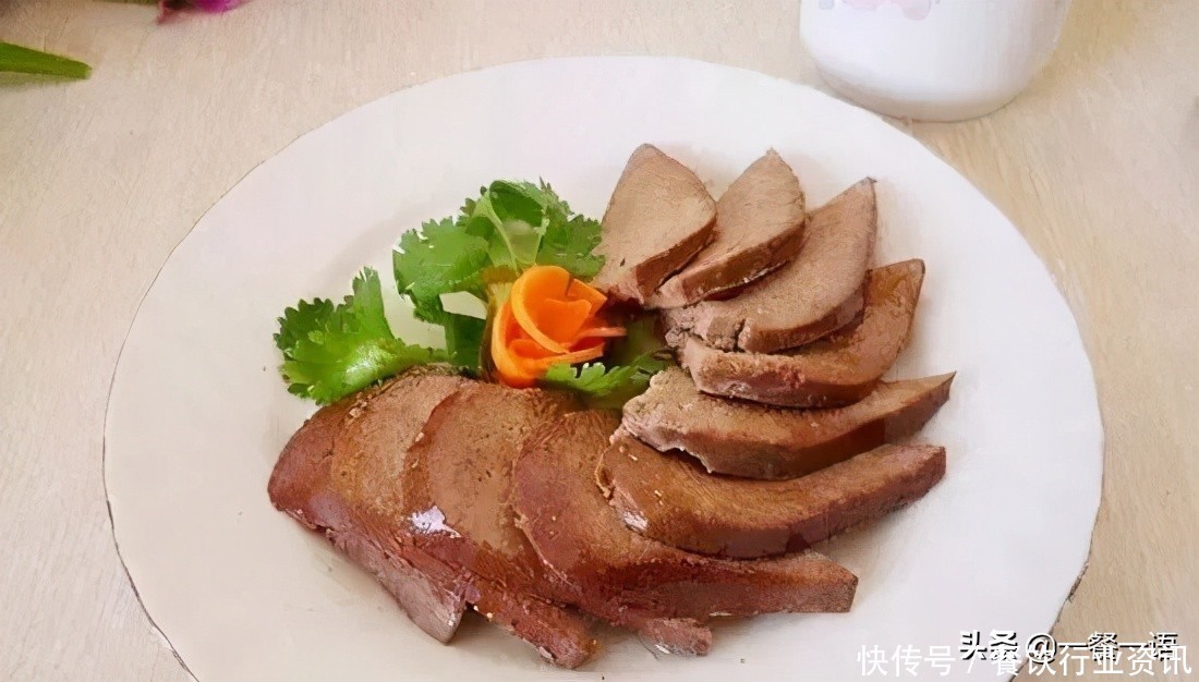 豆苗|谁说夏天不爱吃肉,这些凉拌肉菜清爽不油腻保你喜欢