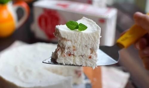 这个小点心，不用揉面不用发酵，一搓一蒸就做好，咸口米糕真好吃