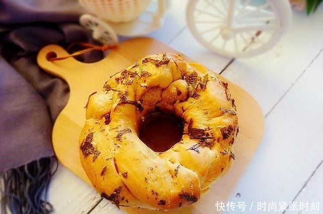 这是我吃过的最好吃的面包，没有之一，不用造型，做法真简单！