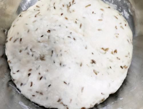 自从学会面粉这做法，我家隔三差五吃一次，比油条简单比包子好吃