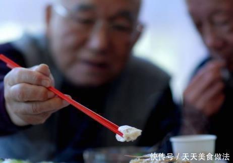 精力充沛|133岁老人烟酒不离身，他的长寿秘诀是什么只因常做“3事”