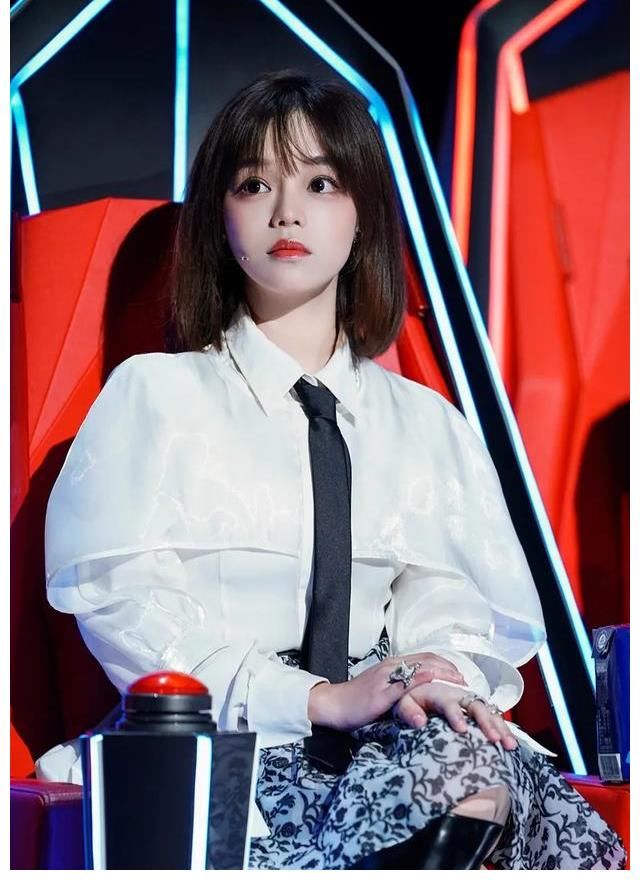 王靖雯|《2021中国好声音》首播告捷，导师上演跨时代音乐对话，重磅选手引发抢人大战