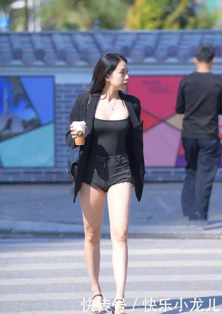 曼妙|谁说短裤过时了,只要选择好搭配,曼妙身姿还属于你