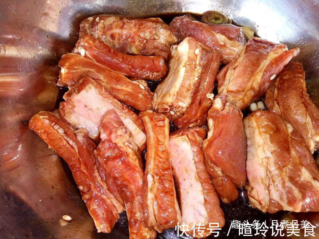 排骨此做法无可挑剔，男人下酒，女人解馋，几天不吃就馋得难受