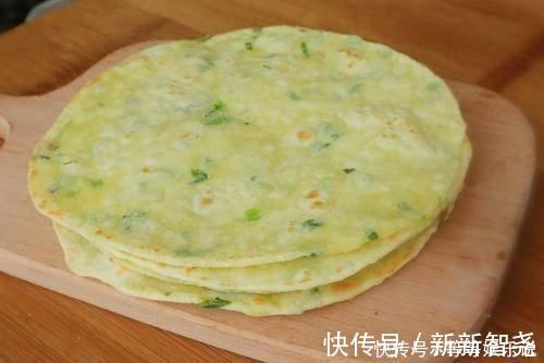 特色|我家面粉从不蒸馒头，教你特色吃法，葱香味十足，家人都夸好吃