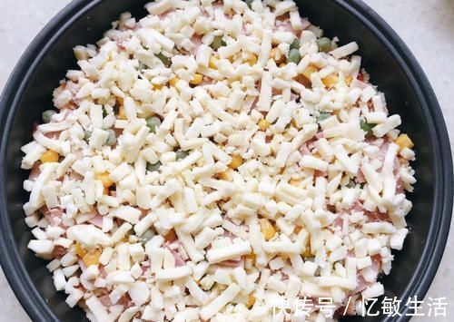 想吃|孩子想吃披萨,我用2个馒头做披萨,出锅就被抢光,比买的还好吃