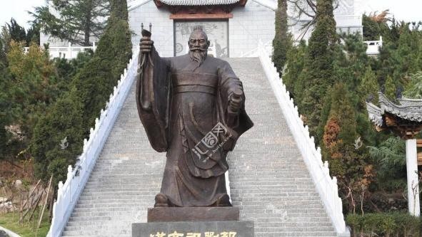 皇帝|“文盲皇帝”刘邦一生写诗2首,却力压乾隆4万首,成为千古绝唱